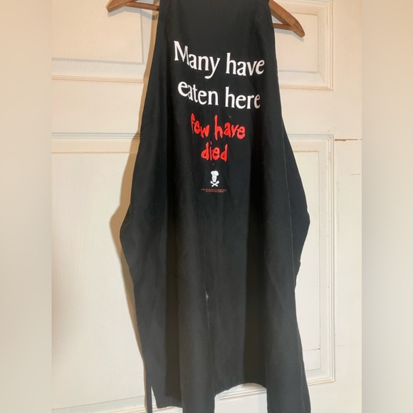 Apron Other - Apron with the saying “many have eaten here, few have died” great condition